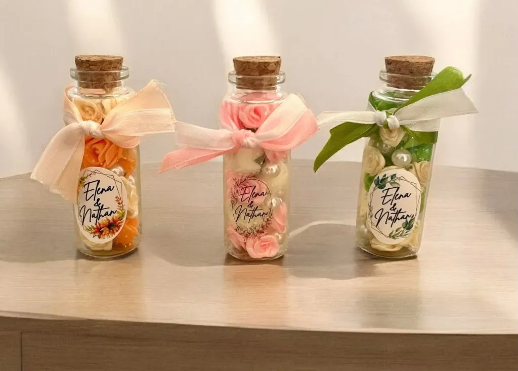 Souvenir personnalisé en flacon décoratif