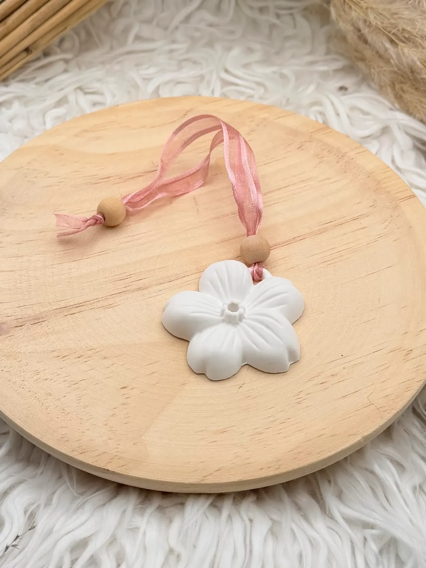 Fleur en plâtre à parfumer