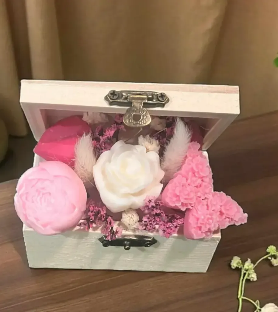 [CBFS-MNP] Coffre en bois gravé avec fondants parfumés (Monoï-Pêche, Sans texte)
