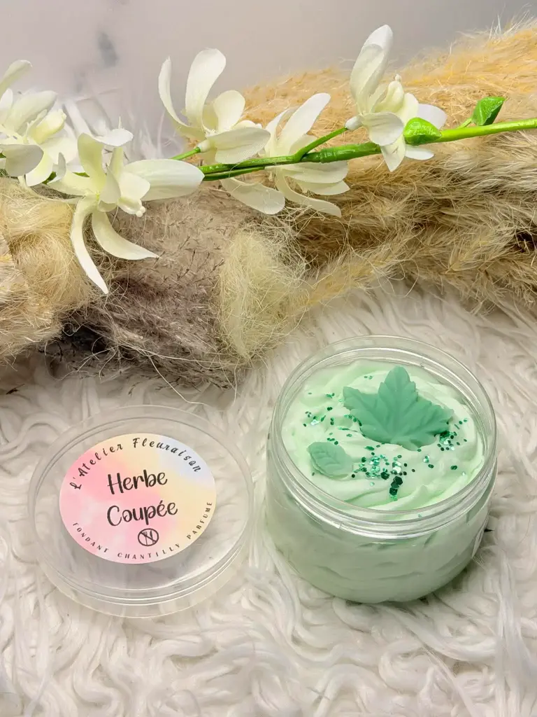 Fondant Chantilly "Herbe Coupée"