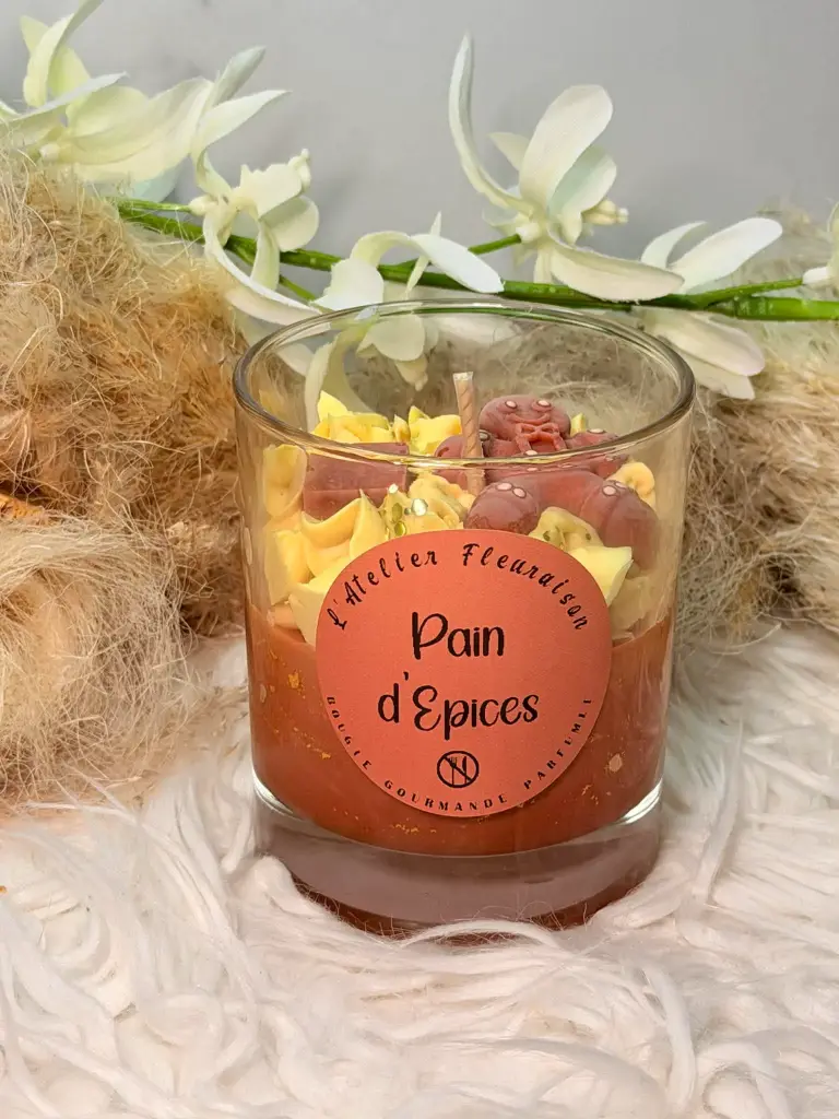 Bougie Chantilly "Pain d'épices"
