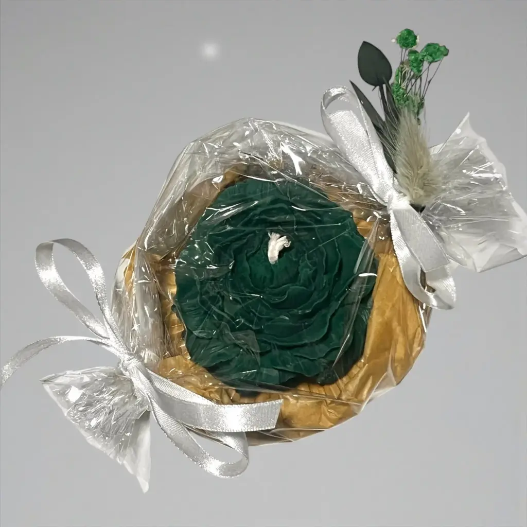 Bougie Pivoine "Sous le Gui" + coupelle de protection