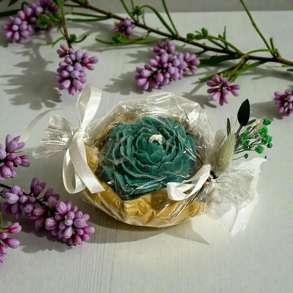 Bougie Pivoine "Sous le Gui" + coupelle de protection