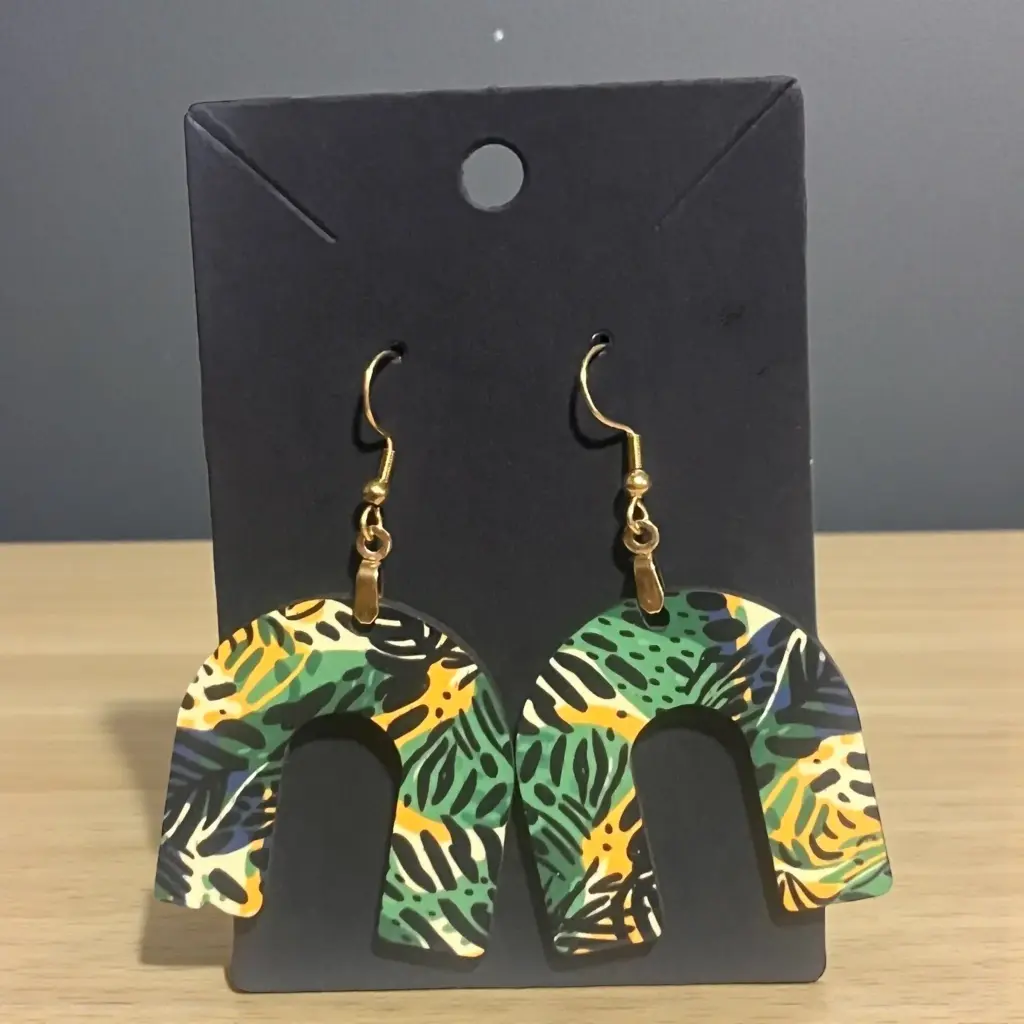 Boucles d'oreilles en forme d'arche